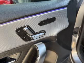 Mercedes A-klasse 200 AMG Pakket Pano Premium Plus Sfeerverlichting Burnmester 360Camera picture 13