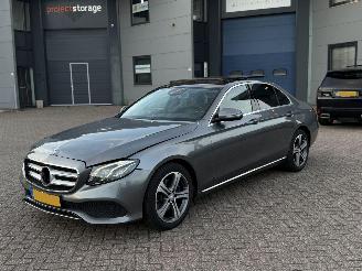 Vaurioauto  passenger cars Mercedes E-klasse E220D Prestige Plus Pano NAP! Nederlandse Auto Burnmester 2017/5