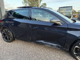 Cupra Leon 1.4 e-Hybrid VZ Bussines Pano Nap Nederlandse Auto! picture 18