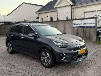 Voiture accidenté Kia e-Niro 64 KWh ExecutiveLine JBl Nap Nederlandse Auto 2020/4