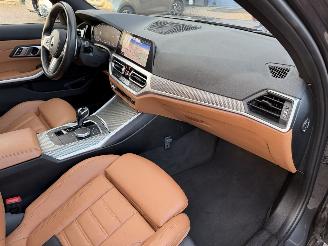 BMW 3-serie 330e Edrive Edition M-Pakket NAP Nederlandse Auto! Pano picture 15