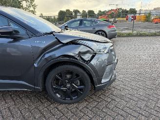 Toyota C-HR 1.8 Hybrid GR Sport Executive picture 17