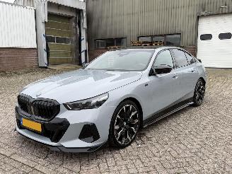 Unfallwagen BMW 5-serie 520i M-Pakket Individual Bowers&Wilkins 2024/2
