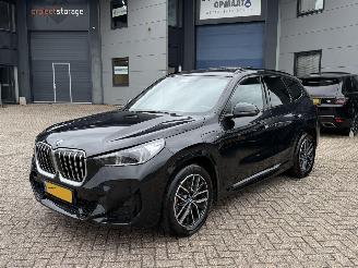 Unfallwagen BMW X1 XDRIVE25E M-Pakket NAP Nederlandse Auto Pano Sfeerverlichting 360Camera Head-Up 2025/5