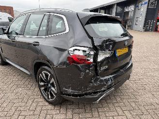 BMW iX3 80 KWh Executive Pano picture 17
