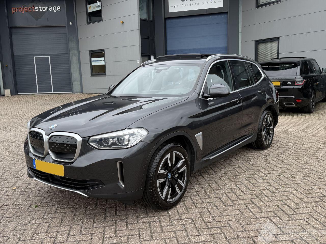 BMW iX3 80 KWh Executive Pano