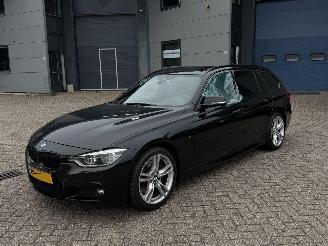 Voiture accidenté BMW 3-serie 320D 190Pk M-Pakket Pano Head-Up 2017/4