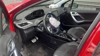 Peugeot 2008 2008 (CU), MPV, 2013 / 2019 1.2 12V e-THP PureTech 110 picture 11