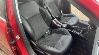 Peugeot 2008 2008 (CU), MPV, 2013 / 2019 1.2 12V e-THP PureTech 110 picture 16