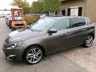 damaged passenger cars Peugeot 308 1.2 PURETECH GT-LINE CLIMA NAVI PANO 2014/10