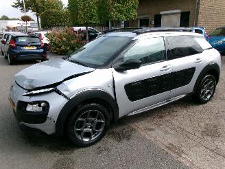 Coche accidentado Citroën C4 cactus PURETECH BUSINESS CLIMA NAVI PANO 2017/6