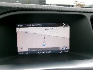 Volvo V-60 2.4 D6 AWD LPUG-IN HYBRID SAUMMUM picture 17