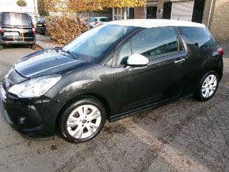 Coche accidentado Citroën DS3 1.6 SO CHIC CLIMA 2010/5