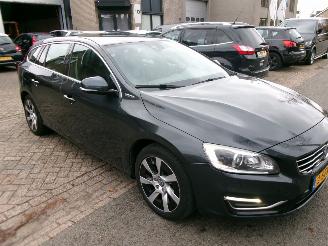 Volvo V-60 2.4 D6 AWD PLUG-IN HYBRID SUMMUM picture 4
