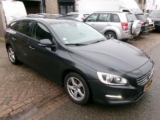 Volvo V-60 2.0 D4 KINETIC CLIMA NAVI picture 4