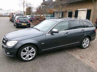Damaged car Mercedes C-klasse 230 AVANTGARDE BENZINE AUTOMAAT CLIMA LEDER 2008/4