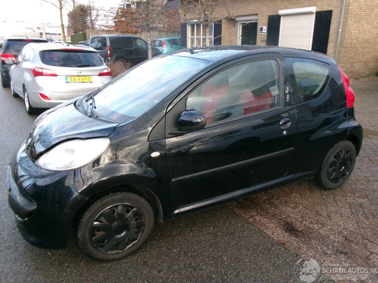 Peugeot 107 1.0-12V XR AIRCO