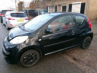 skadebil auto Peugeot 107 1.0-12V XR AIRCO 2007/7