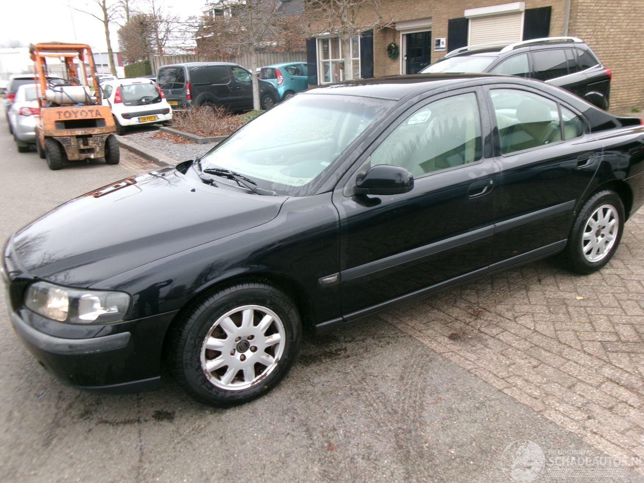 Volvo S-60 2.4 I GEEN SCHADE