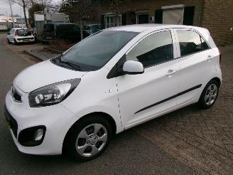 Unfallwagen Kia Picanto CVVT COMFORT PACK AIRCO 2012/11