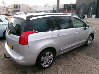 Peugeot 5008 2.0 HDiF EXECUTIVE 7 PERSOONS CLIM NAVI PANO picture 5