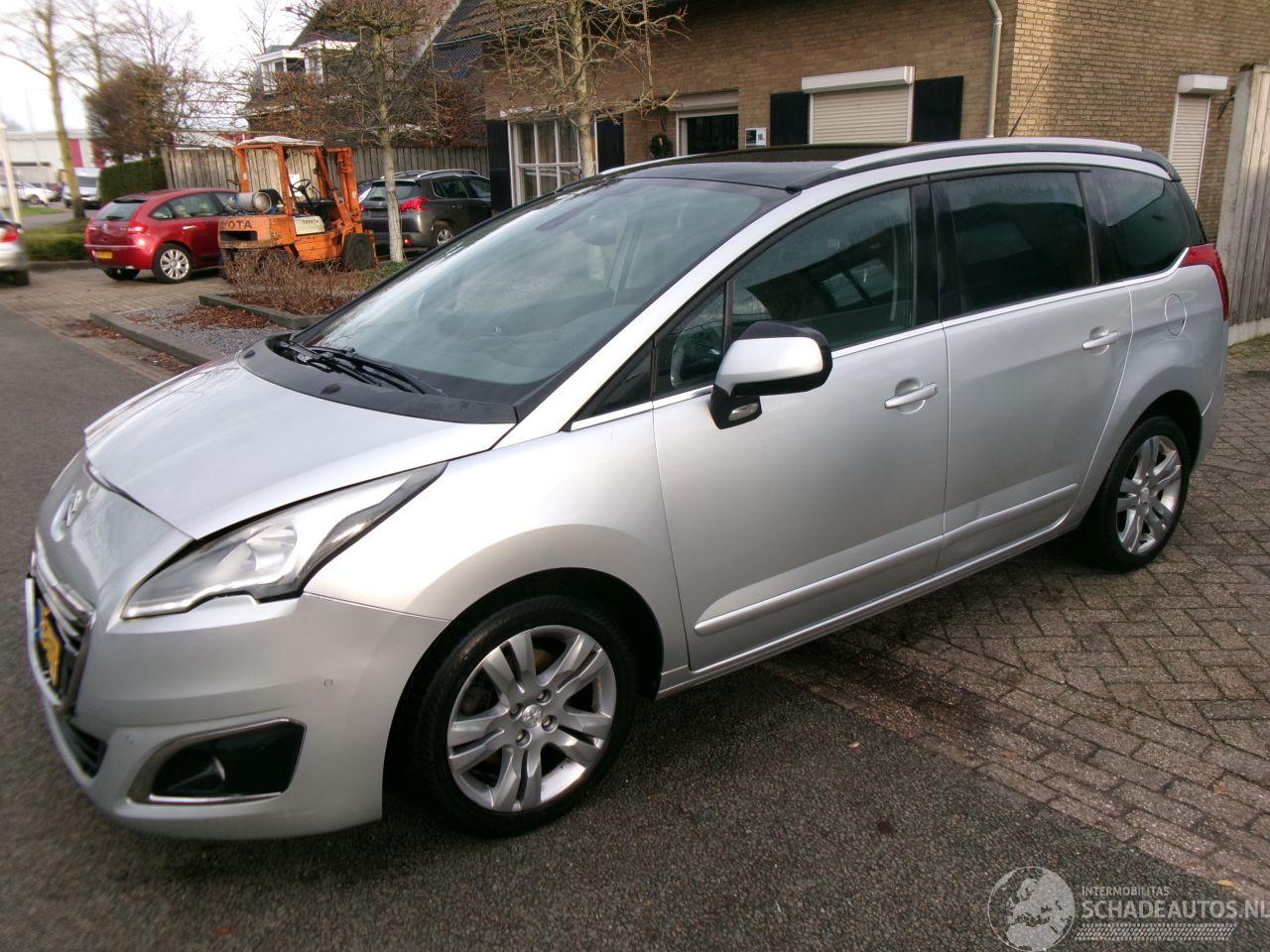 Peugeot 5008 2.0 HDiF EXECUTIVE 7 PERSOONS CLIM NAVI PANO