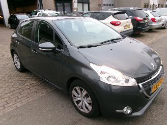 Peugeot 208 1.2 I ALLURE 5 DEURS AIRCO picture 4