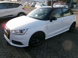 Schadeauto Audi A1 1.0 TFSI ADRENALIN AIRCO NAVI 5 DEURS 2018/6