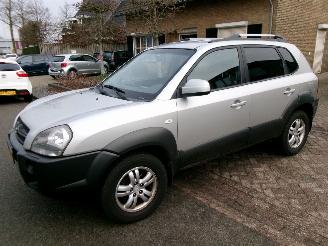 Damaged car Hyundai Tucson 2.0I STYLE AIRCO 2008/5