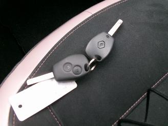 Renault Twingo 1.2-16V MISS SIXTY GEEN SCHADE picture 20