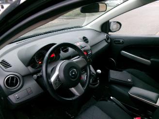 Mazda 2 1.3 COOL picture 12