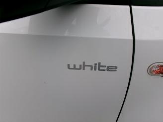 Volkswagen Up! 1.0 HIGH UP WHITE AIRCO NAVI picture 11