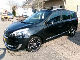 Unfallwagen Renault Grand-scenic 1.5 DCI BOSE 7 PERSOONS CLIMA NAVI PANO 2012/10