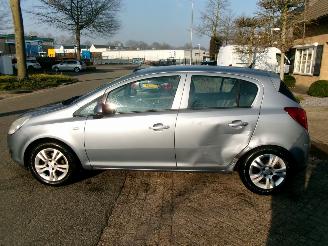 Opel Corsa 1.4-16V ENJOY AIRCO picture 2
