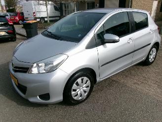 Damaged car Toyota Yaris 1.3 VVT-I NOW AIRCO 2014/5