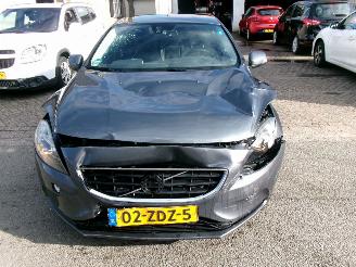 Volvo V-40 `1.6 T3 KINETIC picture 3