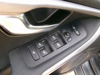 Volvo V-40 `1.6 T3 KINETIC picture 14