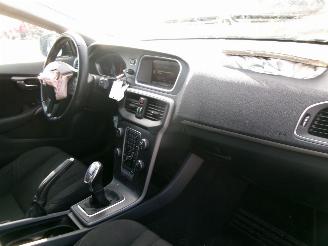 Volvo V-40 `1.6 T3 KINETIC picture 10