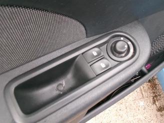 Renault Twingo 1.2 16V DYNAMIQUE CLIMA picture 11