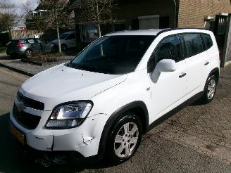 damaged passenger cars Chevrolet Orlando 1.8 I 7 PERSOONS AIRCO 2011/4