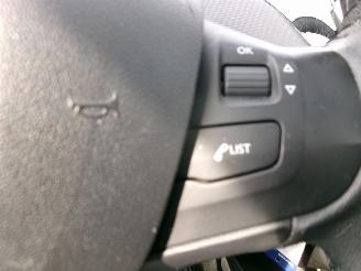 Peugeot 2008 1.2 PURETECH AIRCO NAVI PANO picture 19