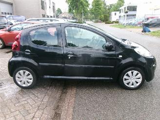 Peugeot 107 1.0 ACTIVE AIRCO 5 DEURS GEEN SCHADE picture 5