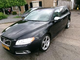 skadebil auto Volvo V-70 2.4 D5 R-DESIGN SUMMUM GEEN SCHADE 2011/4