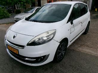 skadebil auto Renault Grand-scenic 1.4 TCE BOSE 7 PERSOONS CLIMA NAVI 2012/6