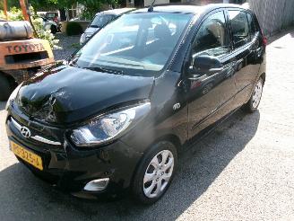 uszkodzony samochody osobowe Hyundai I-10 1.2I-CATCHER AUTOMAAT AIRCO 2011/7