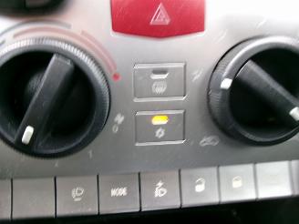 Lancia Ypsilon 1.4-16V SPORT picture 14