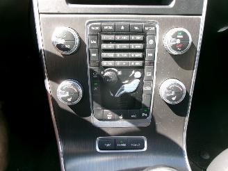 Volvo V-60 2.4 D6 AWD PLUG-IN HYBRID R-DESIGN picture 18