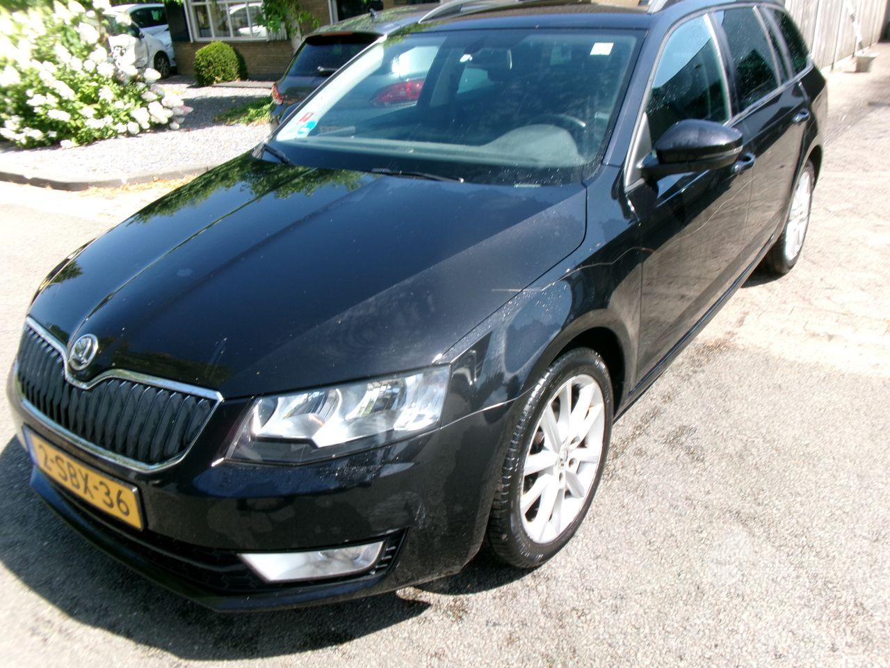 Skoda Octavia 1.6 TDI AUTOMAAT AMBITION BUSINESSLINE