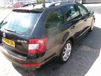 Skoda Octavia 1.6 TDI AUTOMAAT AMBITION BUSINESSLINE picture 6