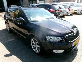 Skoda Octavia 1.6 TDI AUTOMAAT AMBITION BUSINESSLINE picture 4